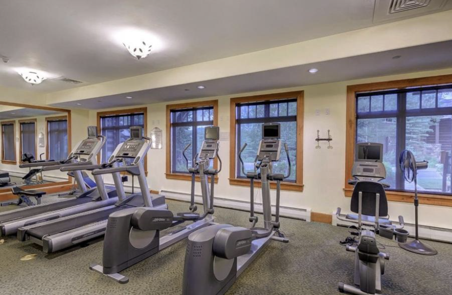 Peak View House - Image 17